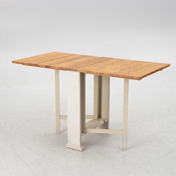Carl Malmsten, a drop-leaf table, 'Vapensmeden', second half of the 20th century.
