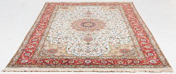 Rug, Tabriz, approx. 312 x 200 cm.