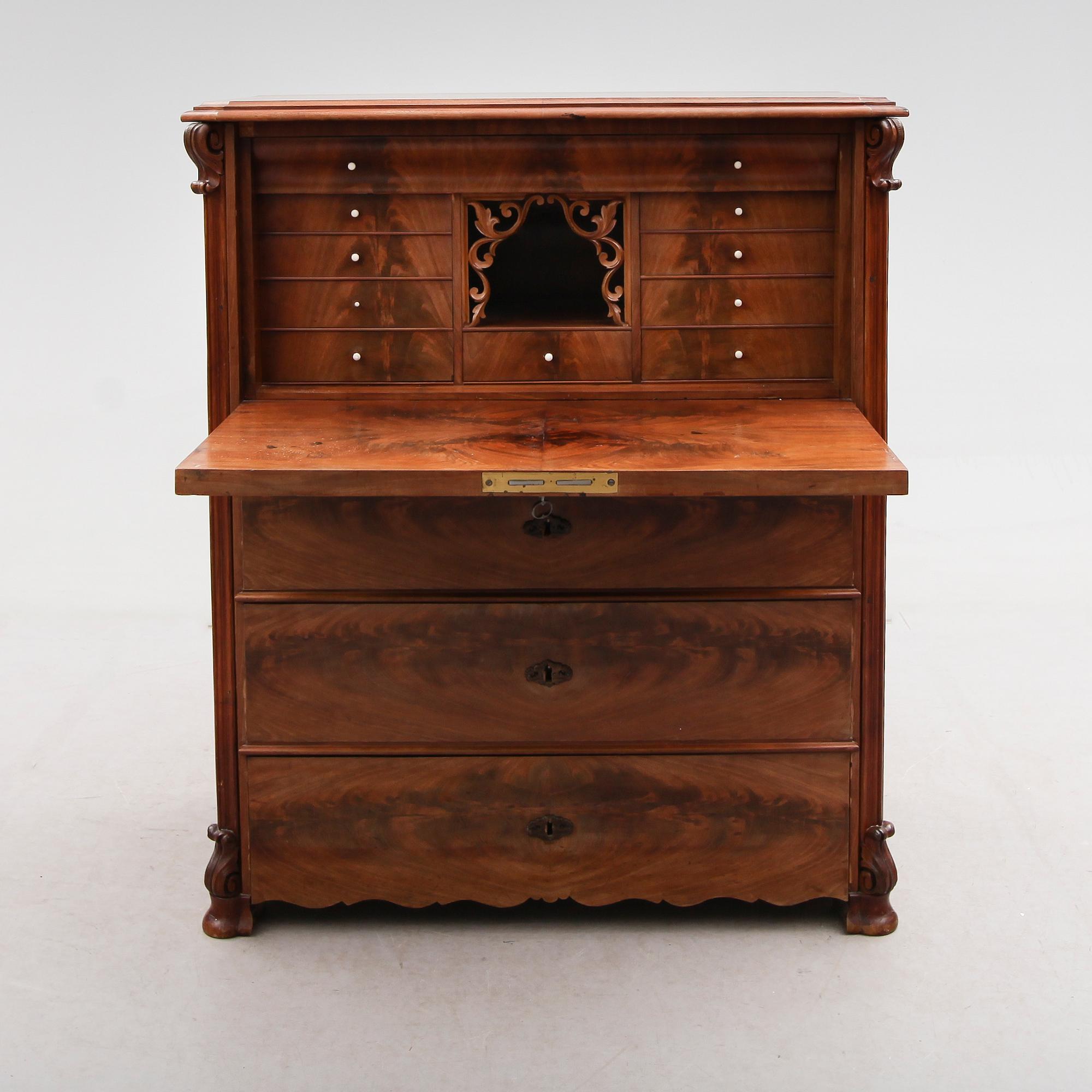 CHIFFONJÉ, 1800-talets andra hälft.