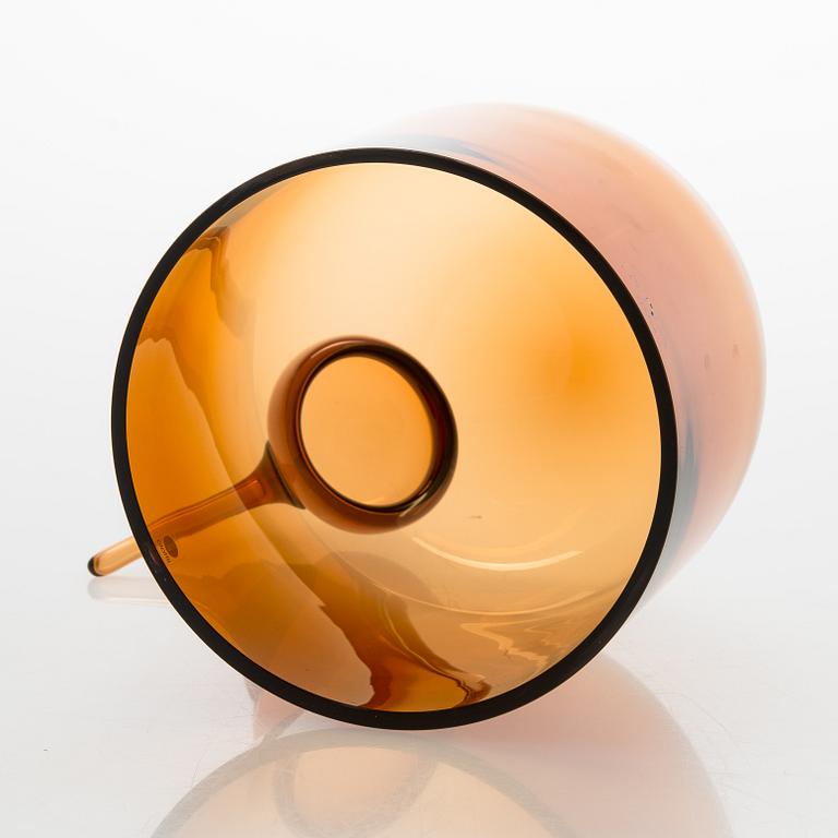 Oiva Toikka, a glass bird. Signed O Toikk Iittala.