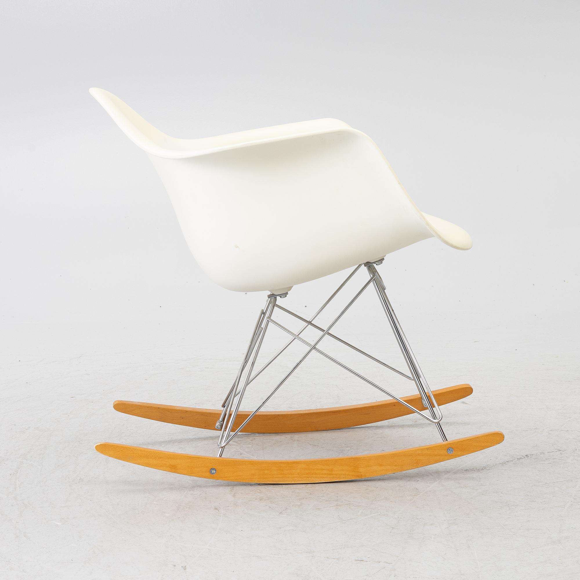 Charles & Ray Eames, Rocking chair, 'Plastic Armchair RAR, Vitra.