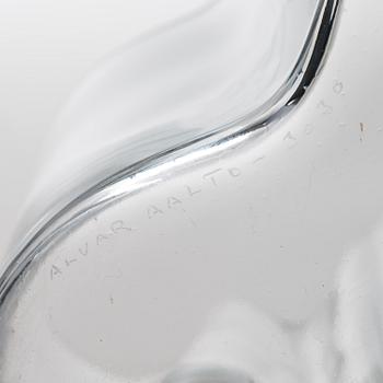 ALVAR AALTO, Two '3030' vases for Iittala Finland.
