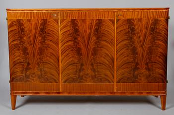 SIDEBOARD, AB Carlsson & Reicke, Stockholm, 1900-talets mitt.