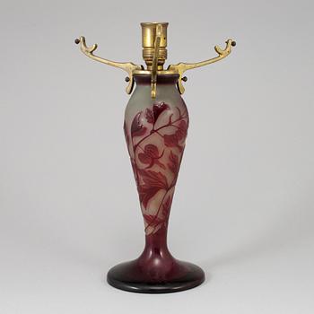 An Emile Gallé Art Nouveau cameo glass table lamp, Nancy, France.