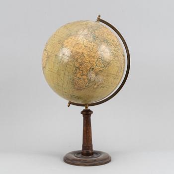 A mid 20th century world globe, "Dr Neuse's Globus", Svenska Bokhandelscentralen, Sweden.