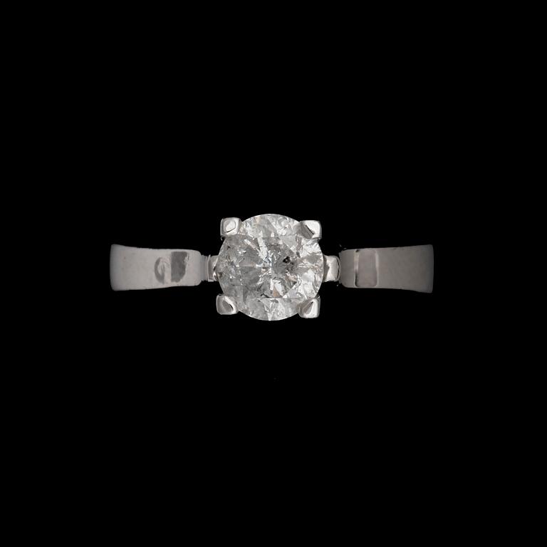RING, enstensring, 14k vitguld med briljantslipad diamant ca0,92ct. Tot vikt 3,2g.