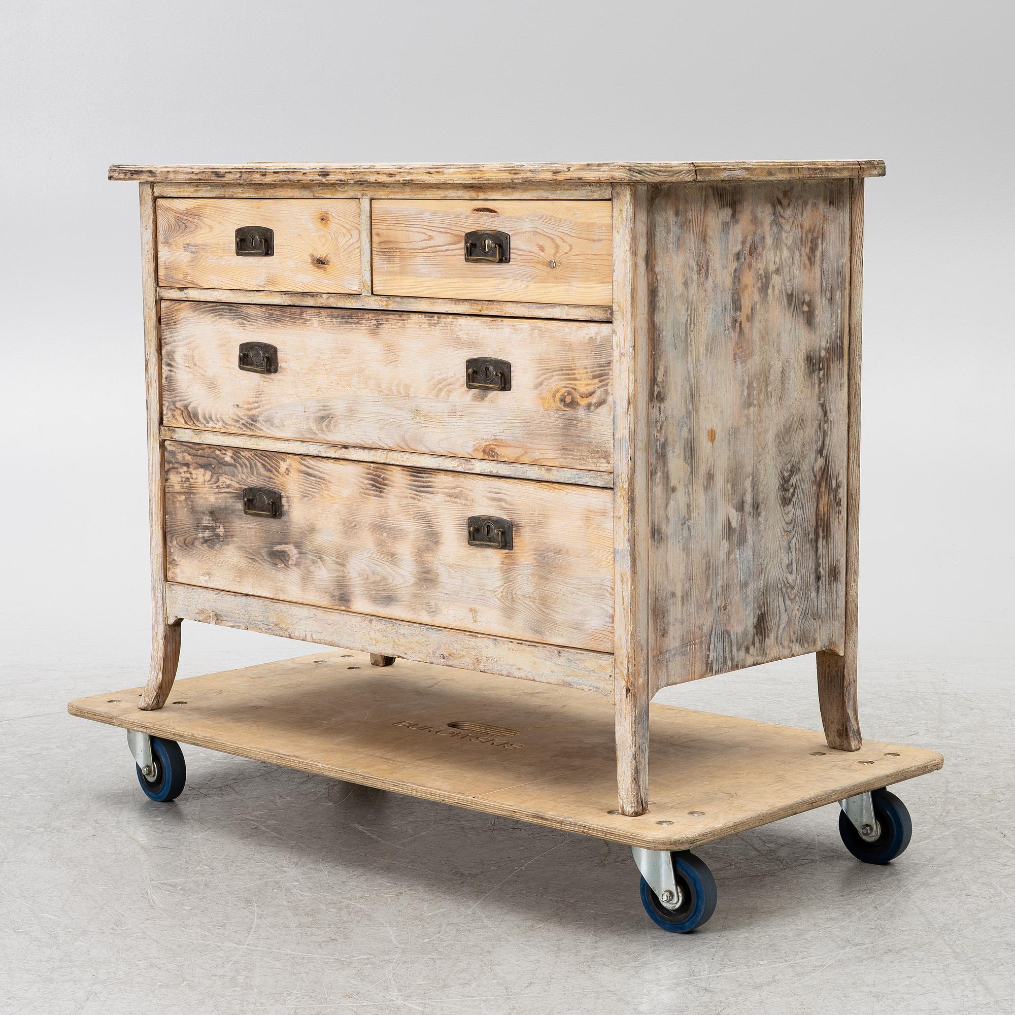 Bureau, first half of the 20th century.