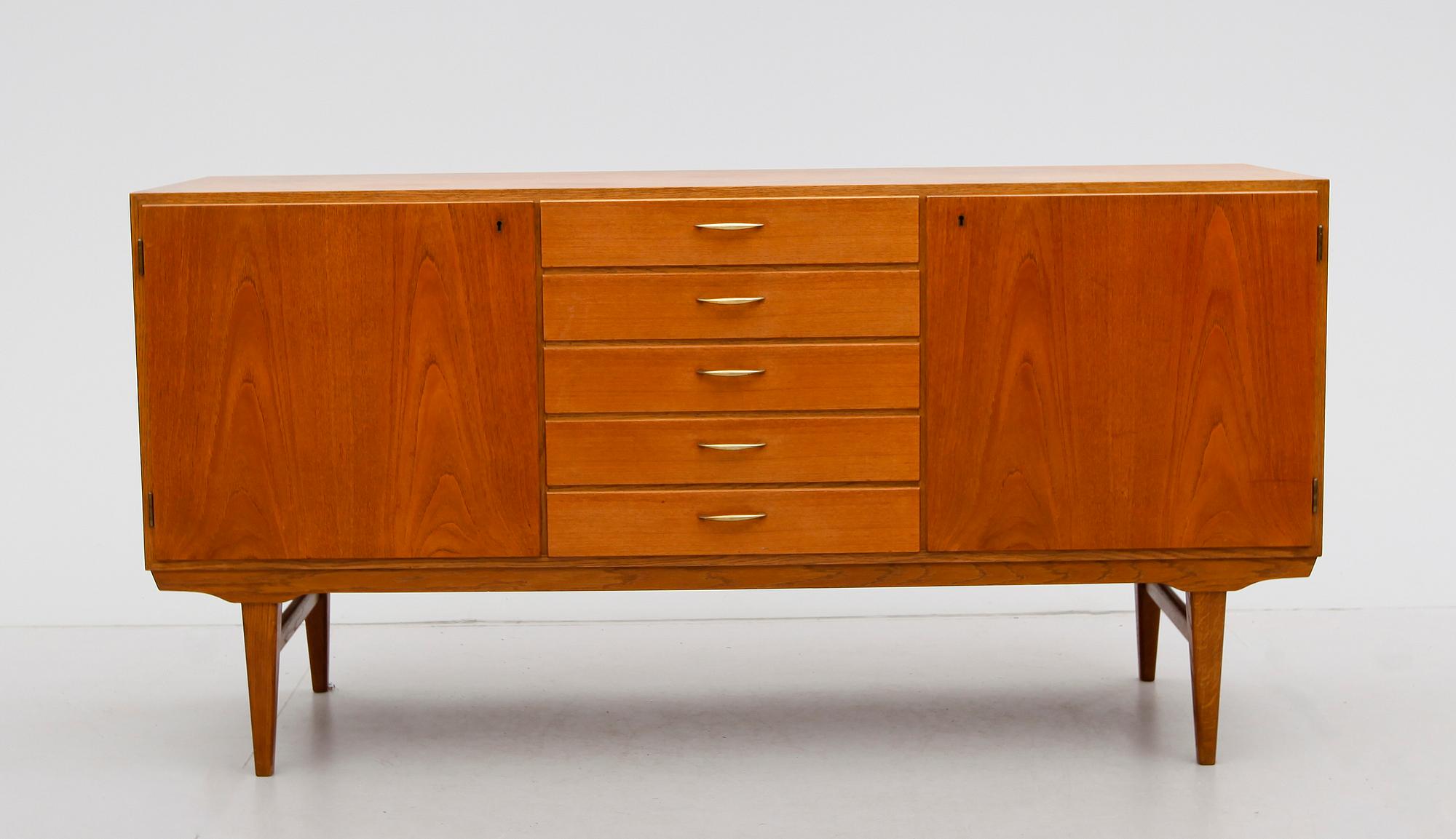 SIDEBOARD, 1960-tal.