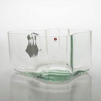 Alvar Aalto, a glass vase model 3031, signed Alvar Aalto Iittala 2002 and numbered 187/2000.