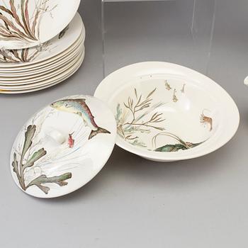 SERVISDELAR, 17 st, flintgods, "Fish", Johnson Bros, England, 1900-talets andra hälft.