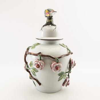 Urna med lock Rokoko-stil Rörstrand 1900-talets mitt flintgods.