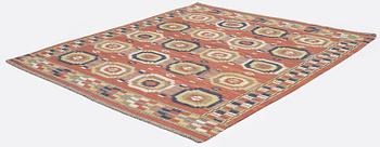 Märta Måås-Fjetterström, matta, "Röda åttan", rölakan, 228 x 205 cm, signerad AB MMF.