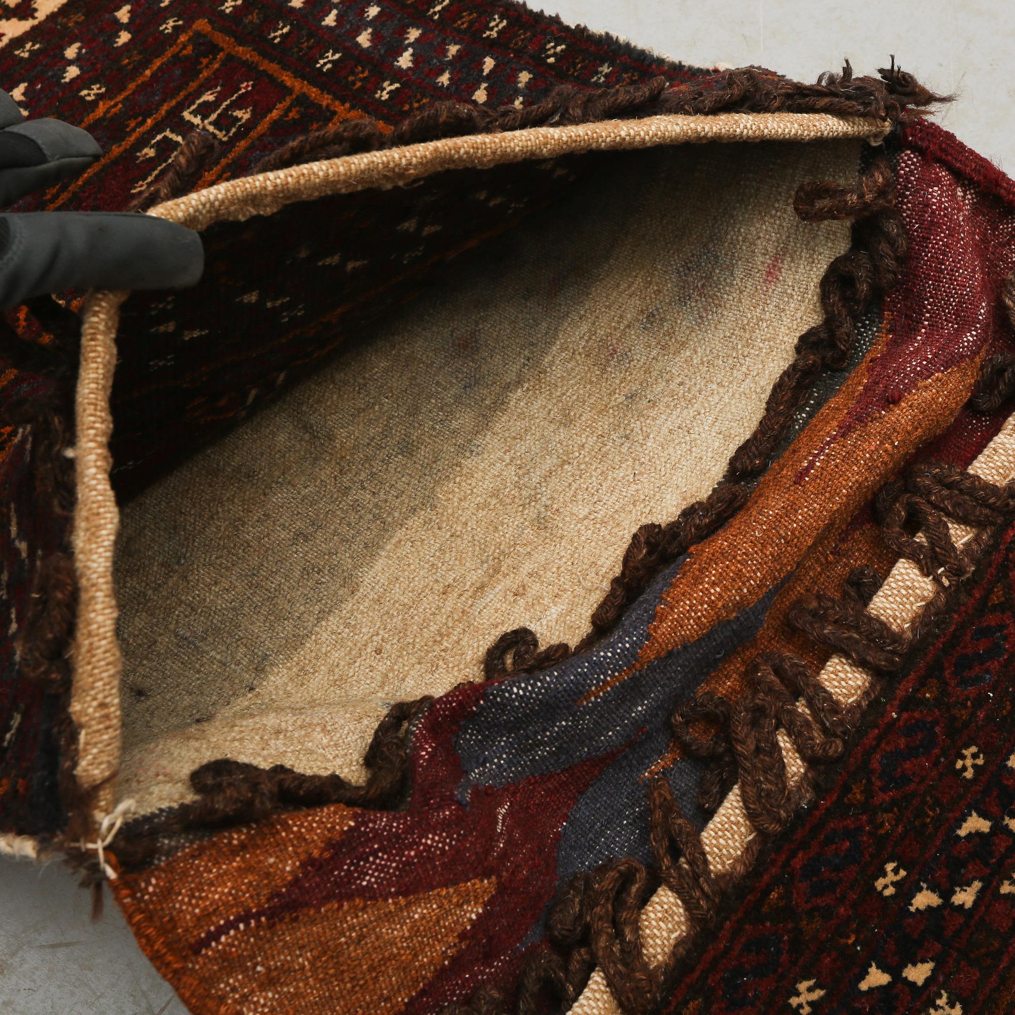 SADELVÄSKA, turkmensk, ca 109x48 cm.