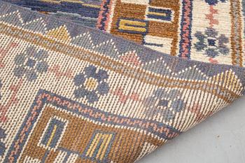 Märta Måås-Fjetterström, matto, "Steninge", knotted pile, ca 315 x 200-204 cm, signed AB MMF.