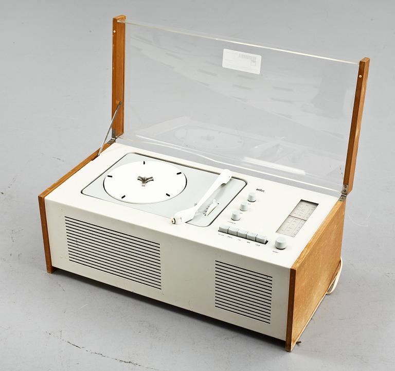 RADIOGRAMMOFON, "SK 61 S", modellen formgiven av Hans Gugelot & Dieter Rams 1956 för Braun AG, Tyskland.