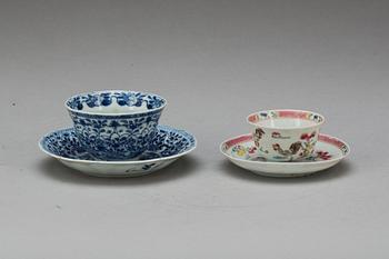 KOPPAR PÅ FAT, 2 st. Porslin, Kina bl.a Qianlong (1736-1795).