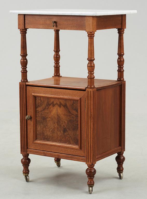 SÄNGBORD, nyrenässans, 1800-talets slut.