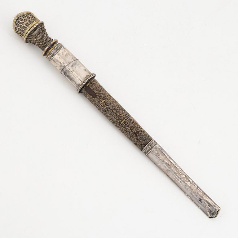 A Bhutanese dagger, Dozum.