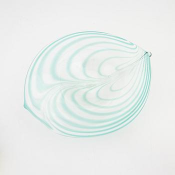 Gunnel Sahlin, glasfrukter, 3 st, med fat, Kosta Boda Artist Collection, signerade.