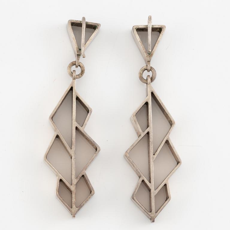 Necklace and a pair of earrings, silver.