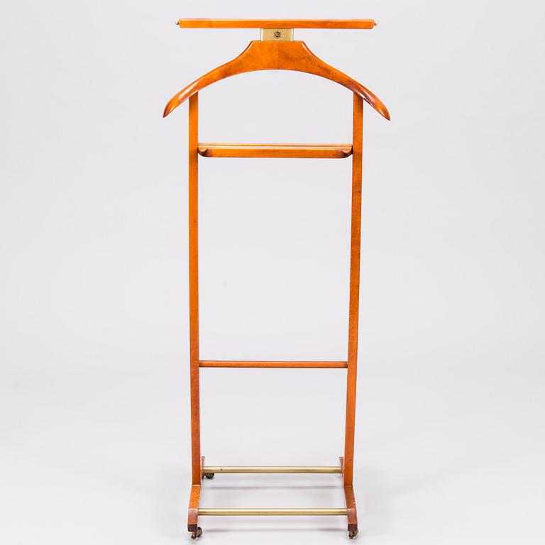 An Italian Fratelli Reguitti valet stand, the latter half of 20th century.