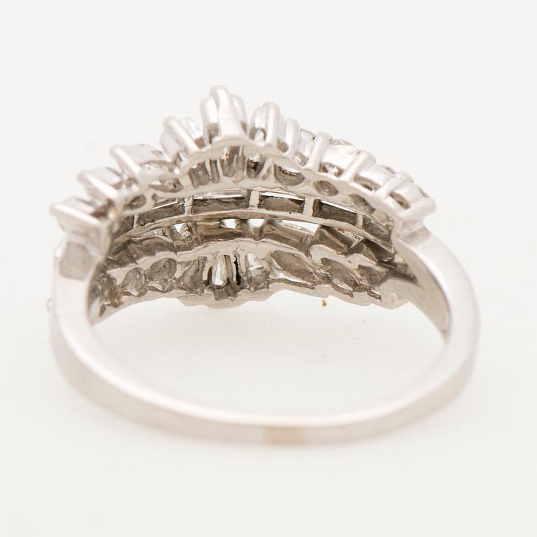 A RING, brilliant, baguette and marquise cut diamonds, platinum.