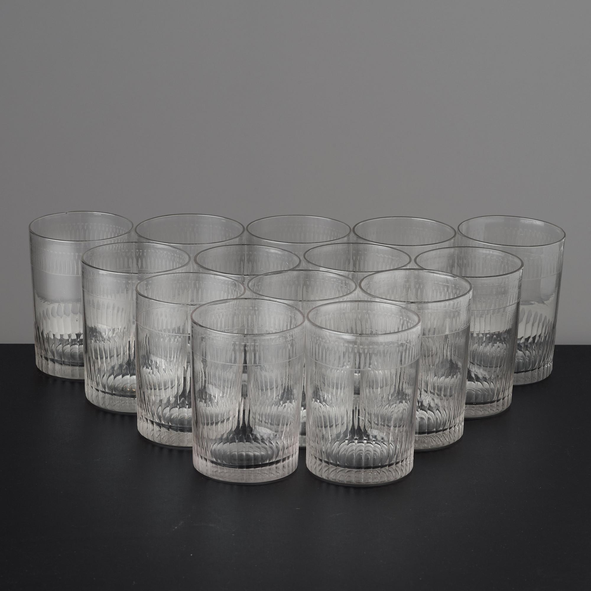 A set of 14 glasses, first half 19th century.