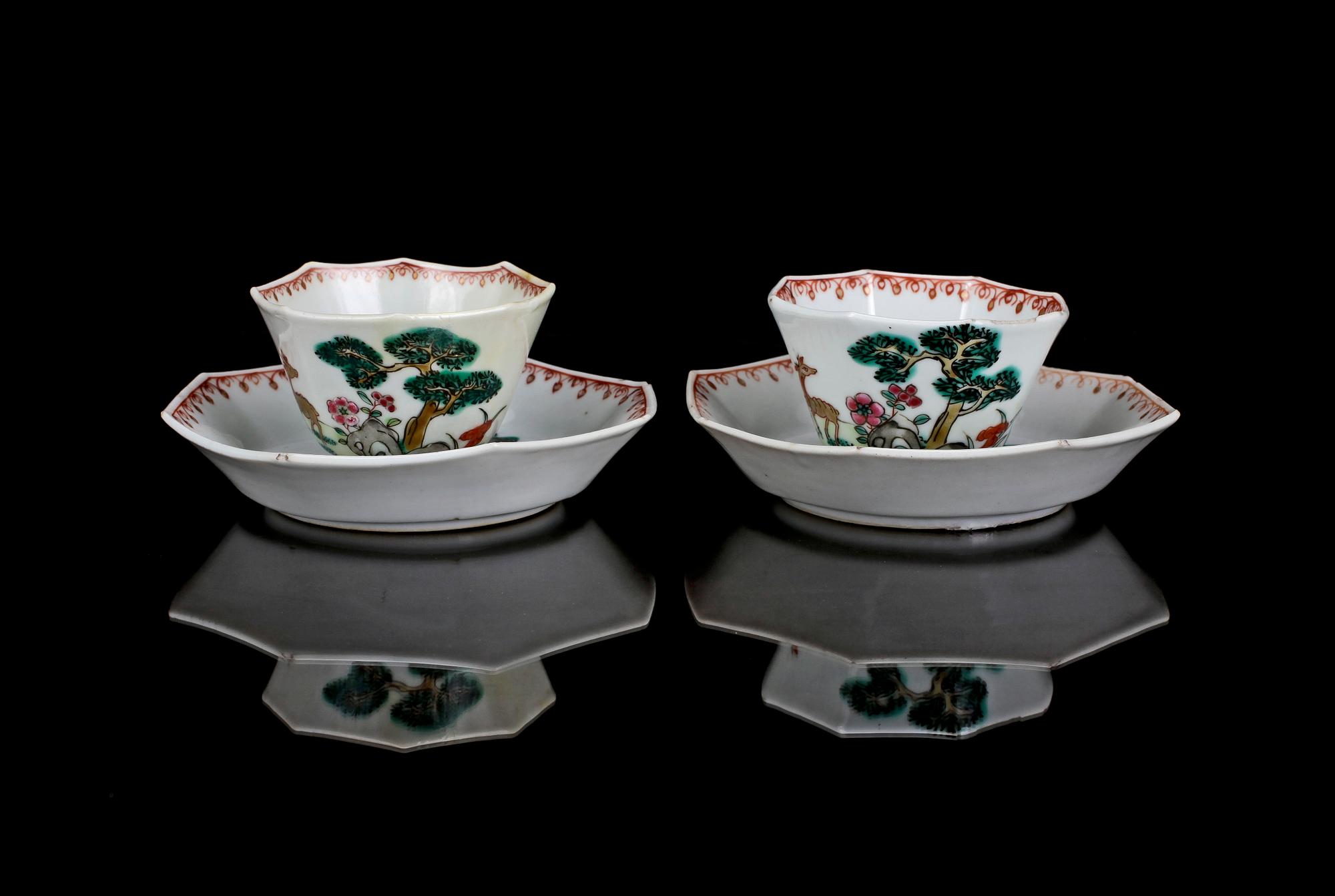 KOPPAR med FAT, ett par, porslin, Qianlong 1700-tal.