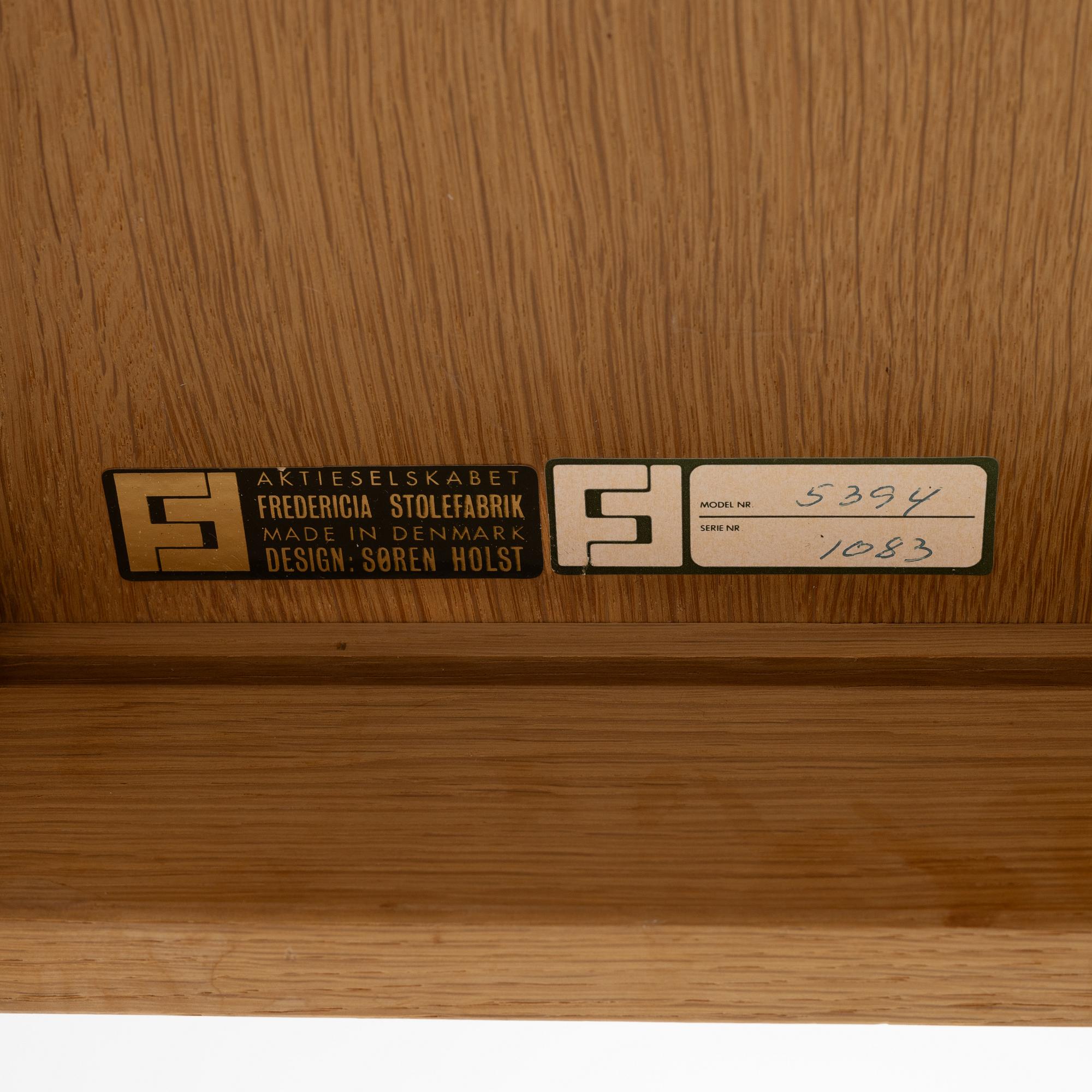 Søren Holst, coffee table, model 5394, Fredericia Stolefabrik, Denmark, 1960s.