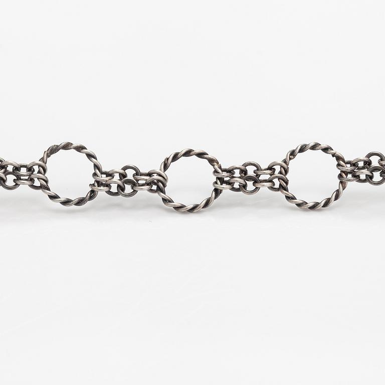 A sterling silver bracelet, model 425. Kalevala Koru, Helsinki 1972.