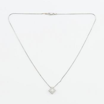 Collier, 18K vitguld med briljantslipad diamant.