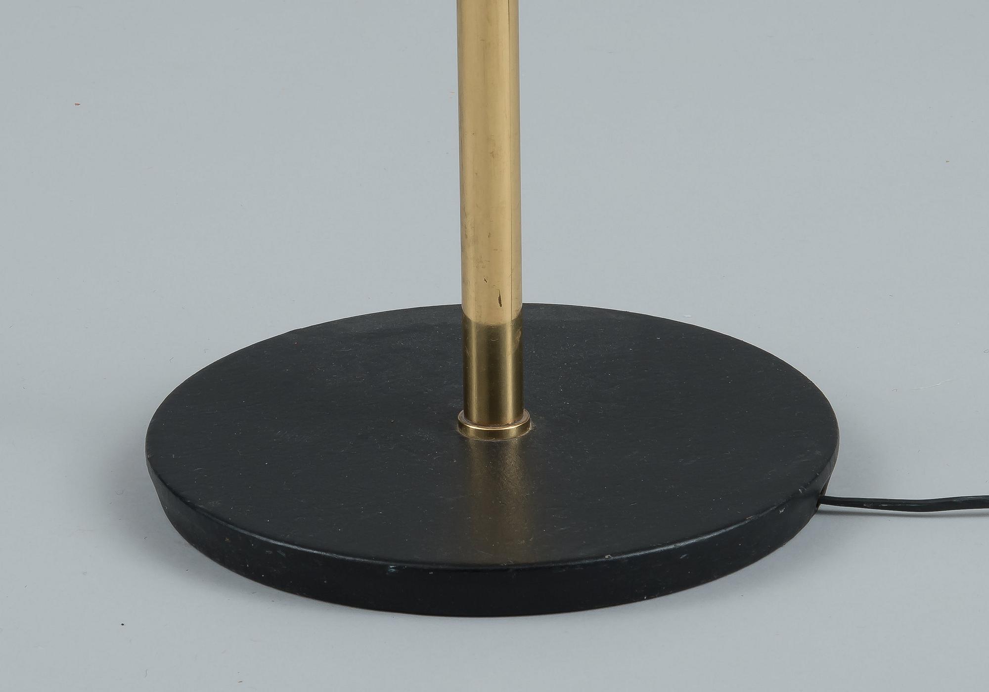 Maire Gullichsen, GOLVLAMPA.
