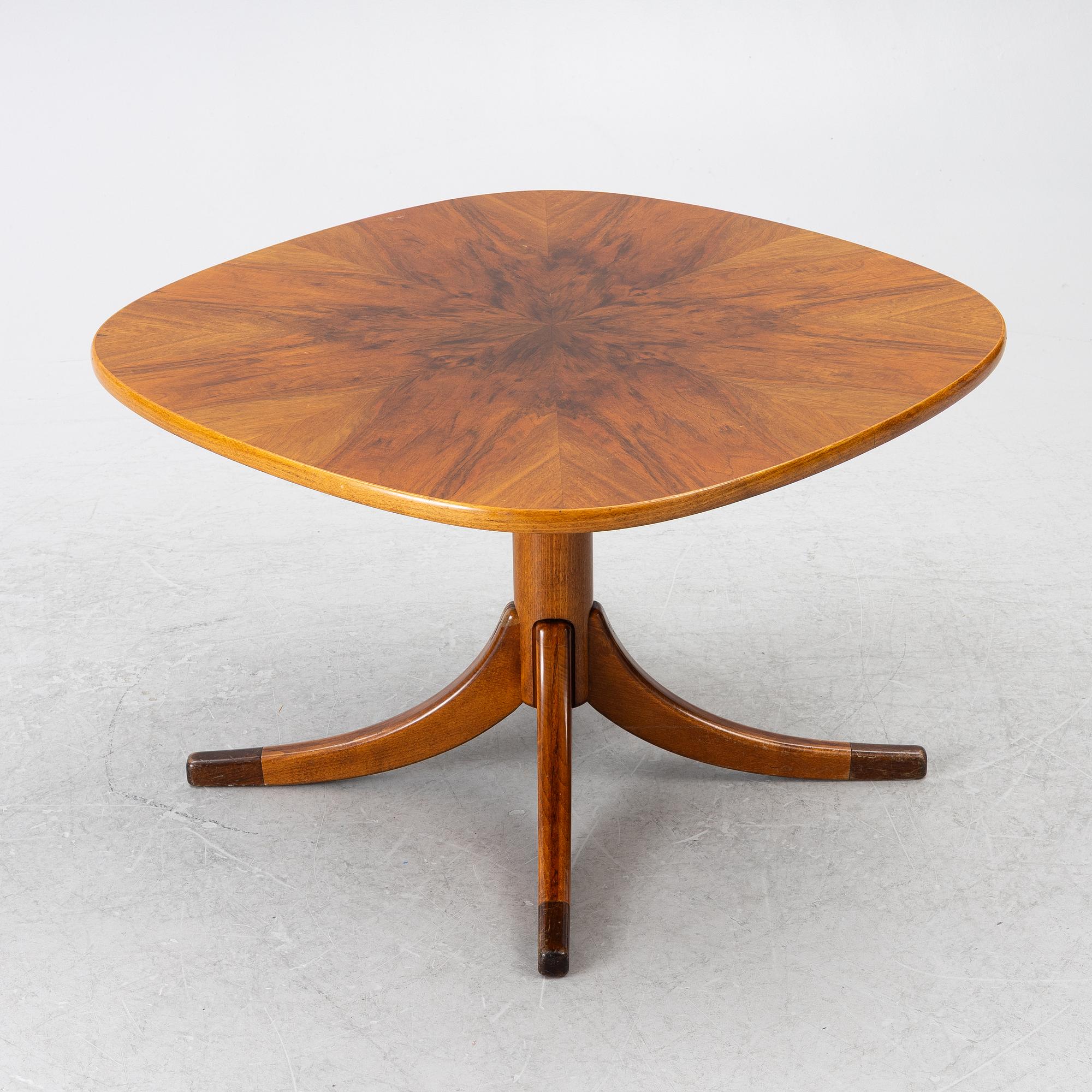 Nordiska Kompaniet, A coffee table, ca 1948.