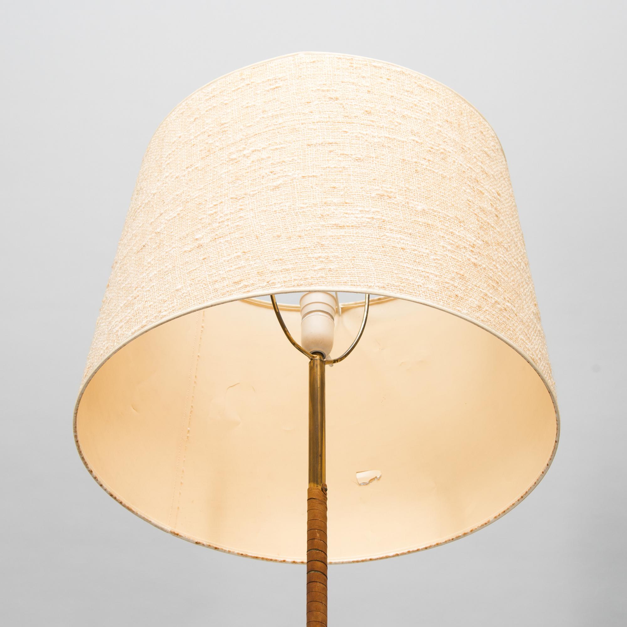 A mid-20th century floorlamp.