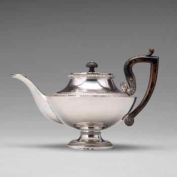126. A Swedish early 19th century silver tea-pot, mark of Adolf Zethelius, Stockholm 1816.