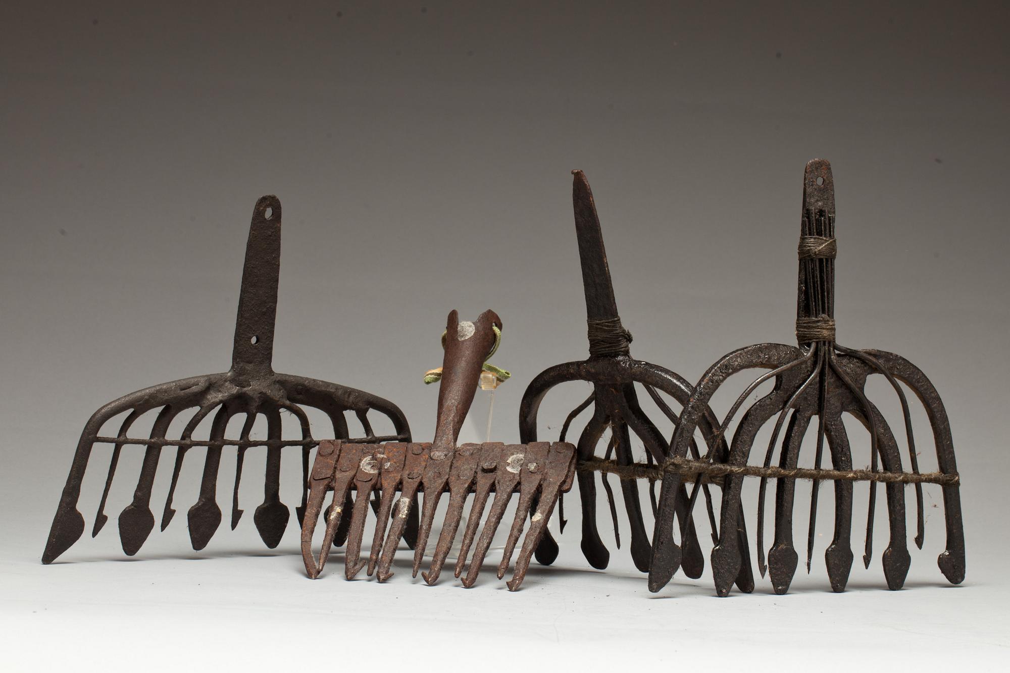 LJUSTER, 4 st, smide, 1800-tal.