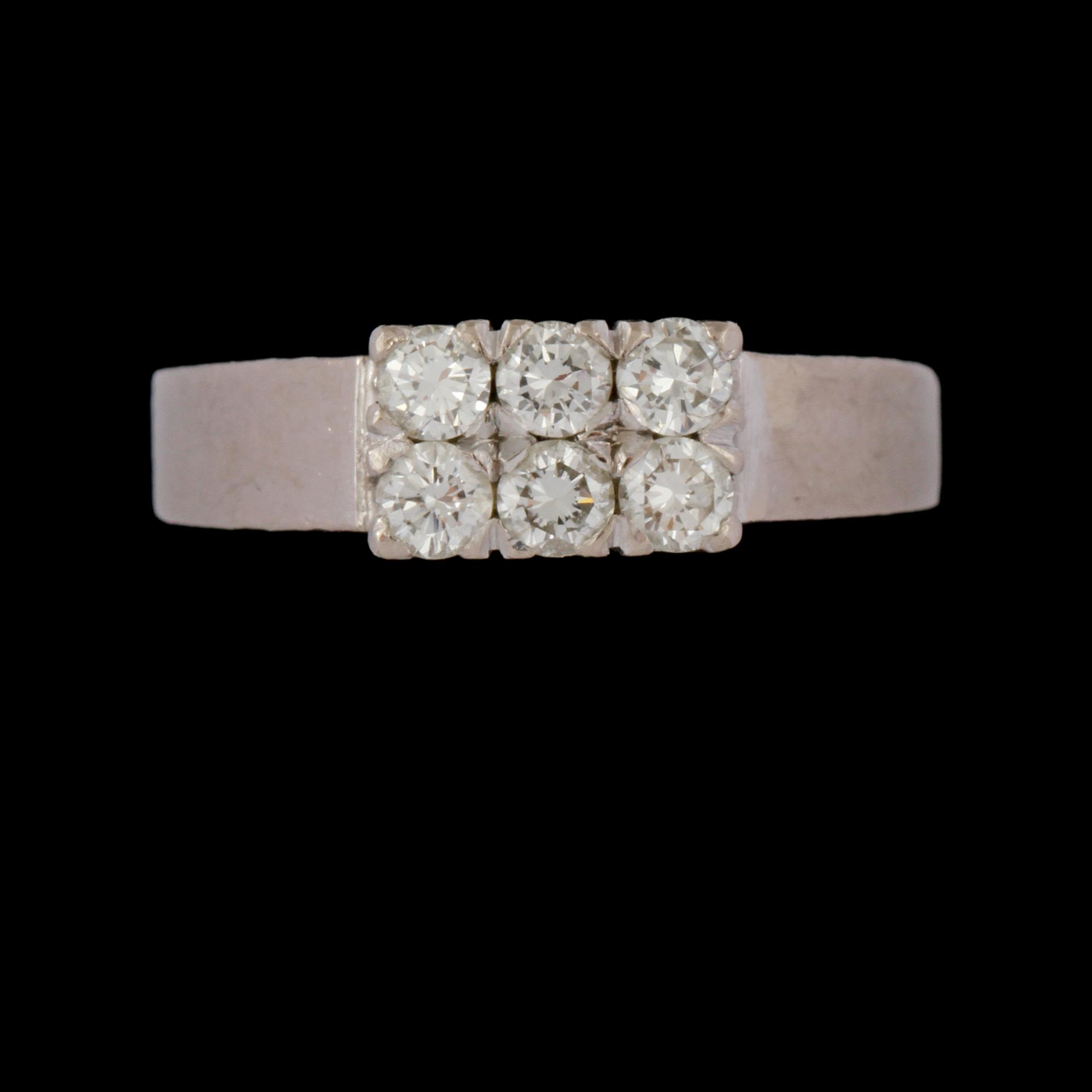 RING, 18k vitguld med 6 briljantslipade diamanter,0.42 ct. Ceson, Göteborg, 1970.