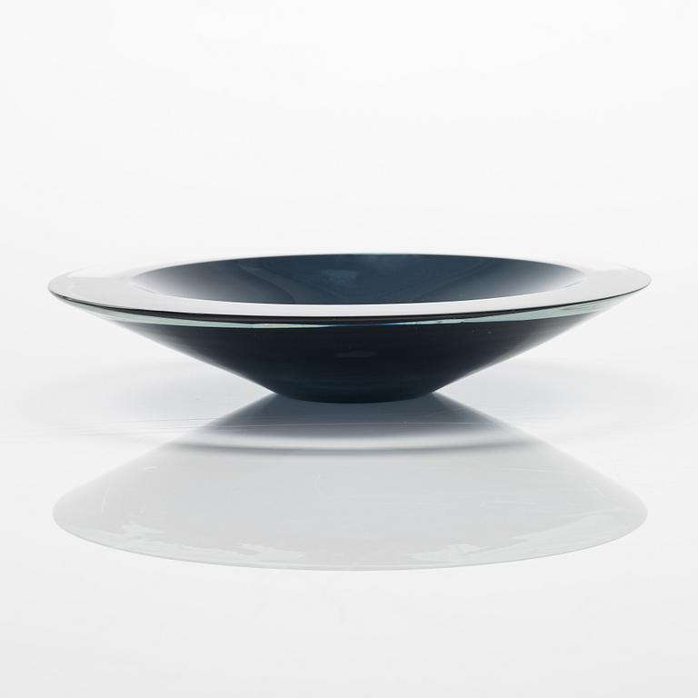 Saara Hopea, an art glass, signed S. Hopea Nuutajärvi Notsjö -58.