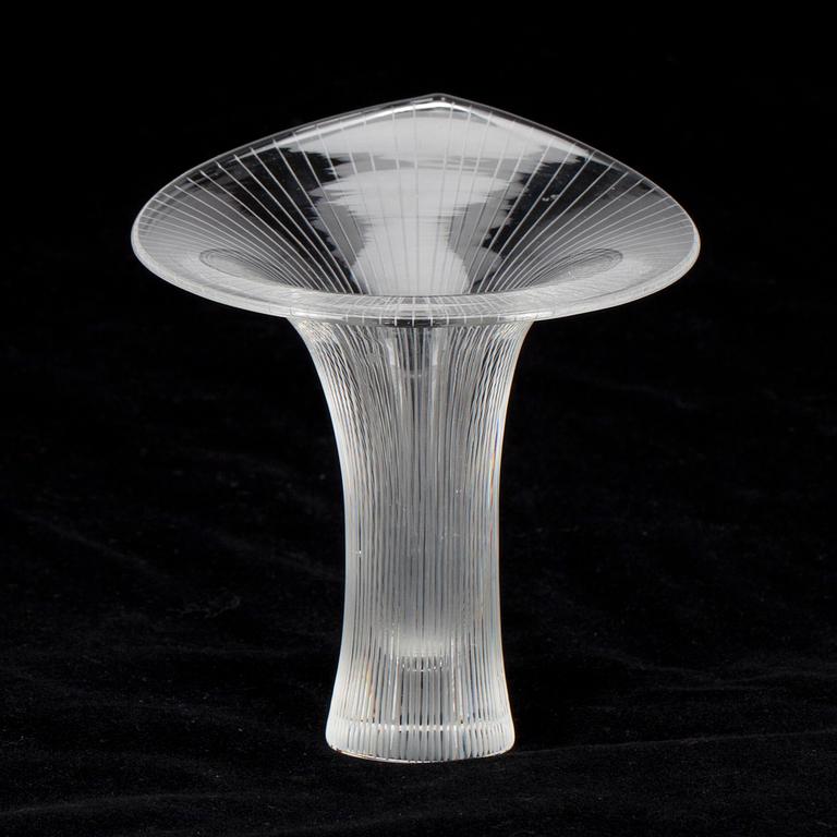 KONSTGLAS / VAS, "Kantarell" sign. Tapio Wirkkala Iittala.