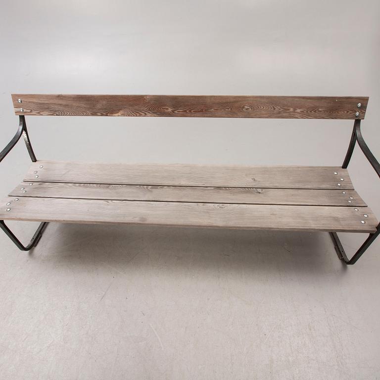 A Folke Bensow, mid 1900s cast iron garden sofa from Näfveqvarn's bruk.