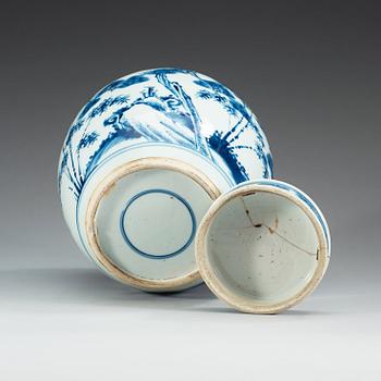 A blue and white jar, Qing dynasty, 18th Century.
