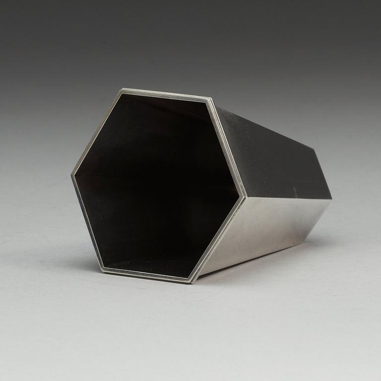 A Wiwen Nilsson sterling hexagonal vase, Lund 1961.