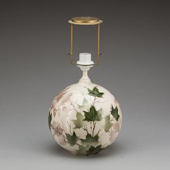 BORDSLAMPA, porslin, 1900-tal.