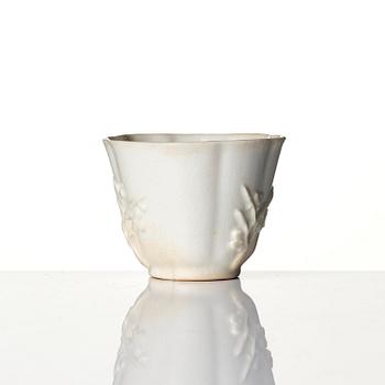 A set of three blanc de chine cups, Qing dynasty, Kangxi (1662-1722).