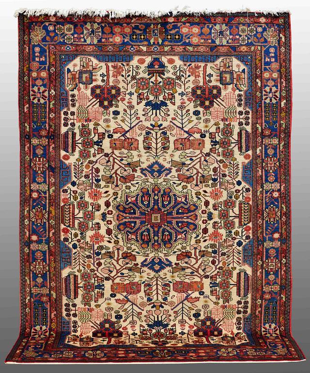 A carpet, Nahawand, ca 295 x 205 cm.