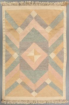 A Ingegerd Silow signed falt weave carpet ca 190 x 140 cm.