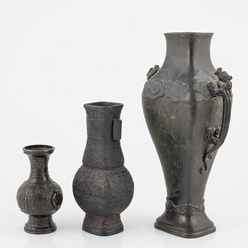 Vaser, 3 st, brons, Kina, 1800-tal.