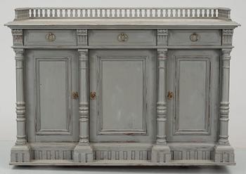 SKÅP, renässansstil. 1900-tal.