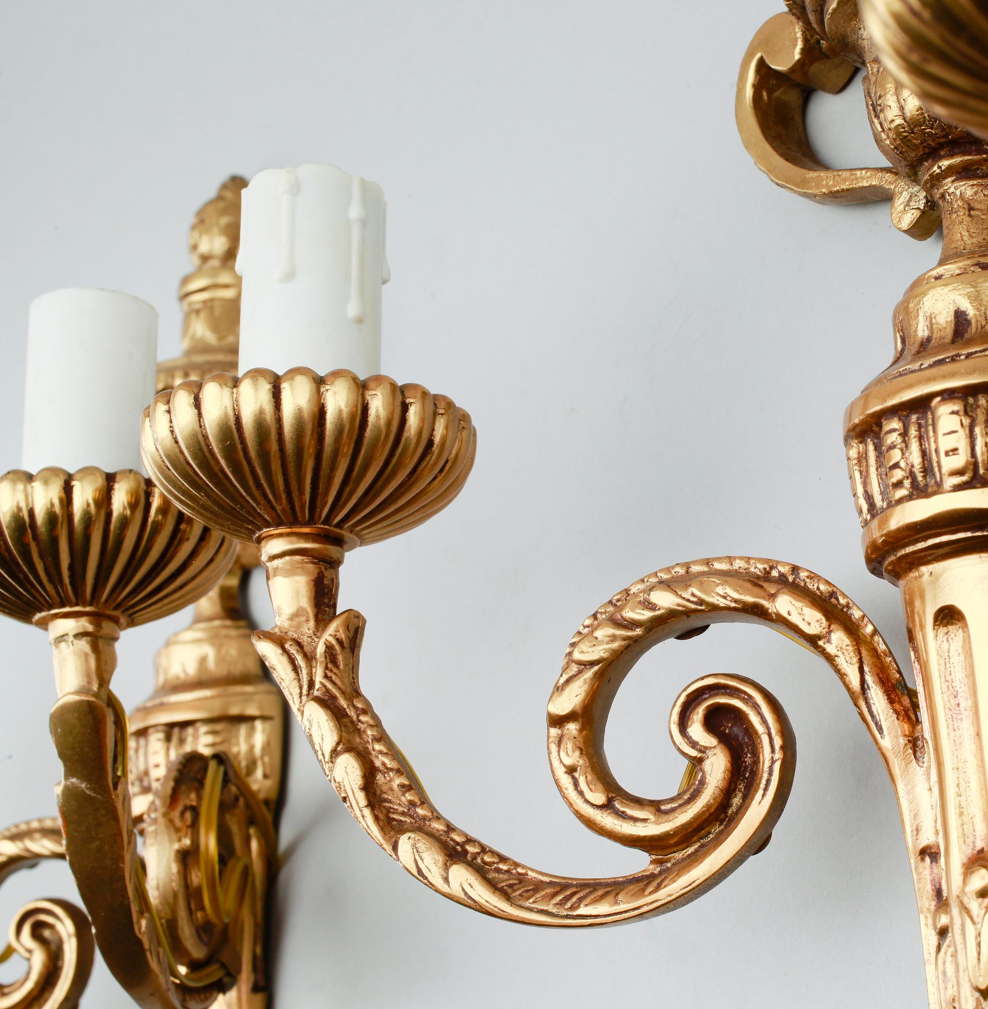 VÄGGAPPLIQUER, 1 par, brons, 1900-talets första hälft.