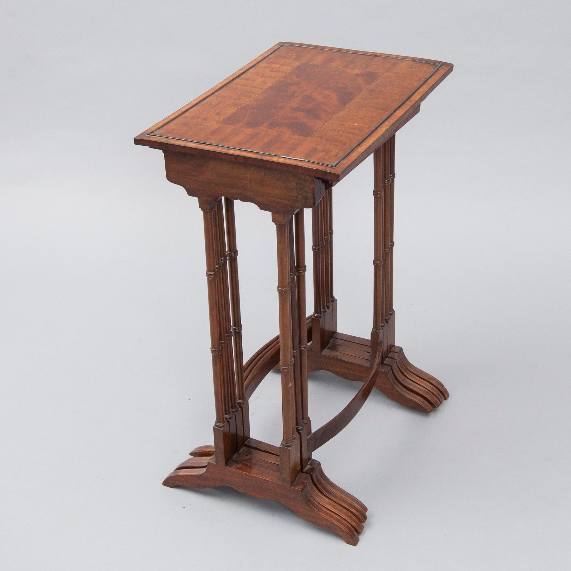 SATSBORD, 4 delar, England 1800-talets slut.